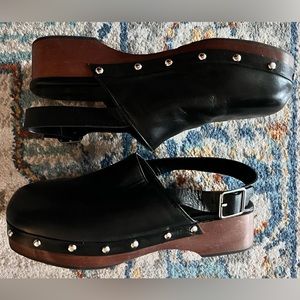 Girls Zara clogs! Great condition. Black leather.
